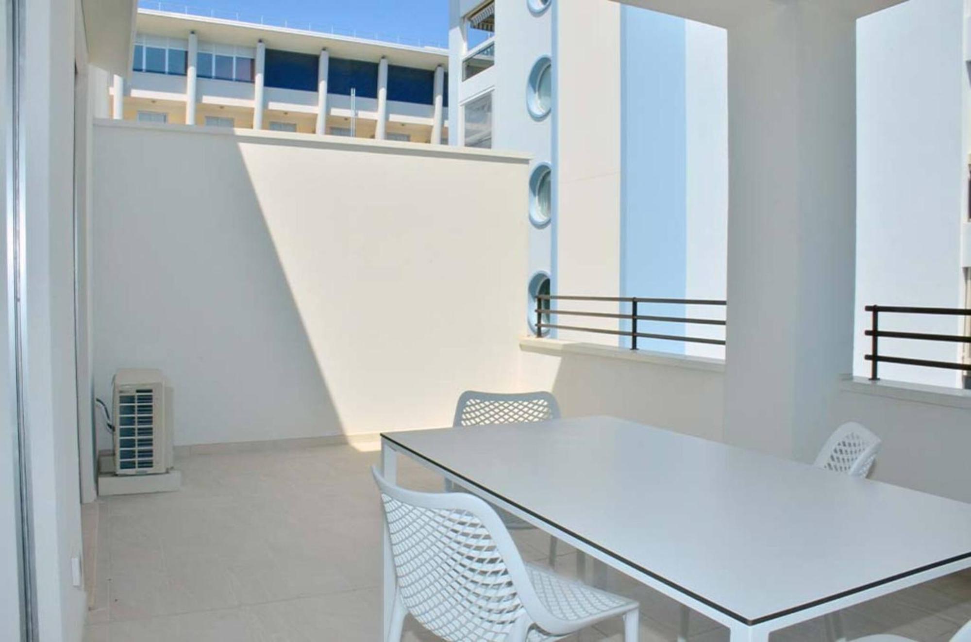 Enjoy In Our Serene Flat Appartamento *